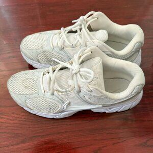 Men's Nike V5 RNR Size 10 White